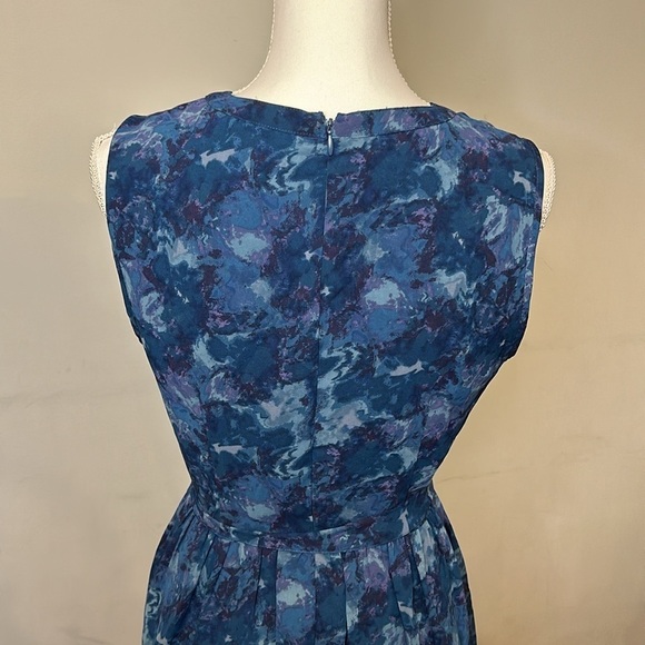 Forever 21 Blue Watercolor Print Align Dress Cutout Detail Neckline - Picture 4 of 7